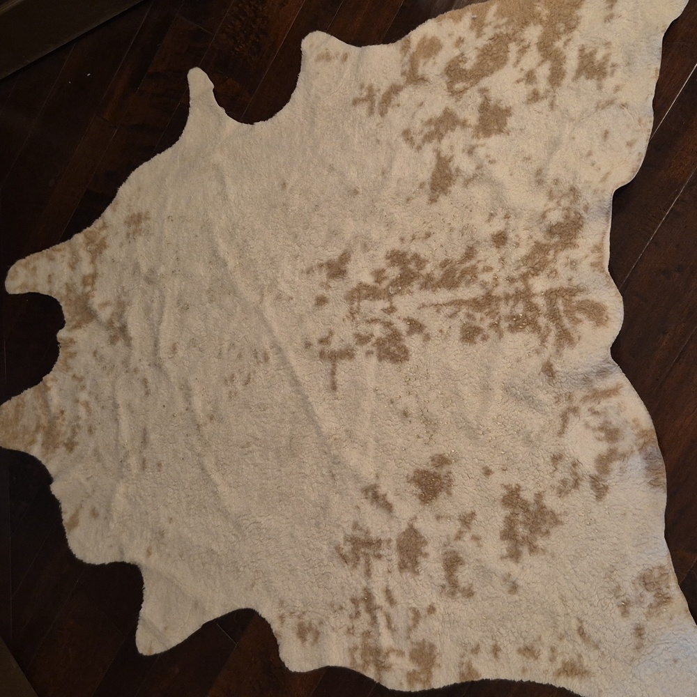 Neiman Marcus Cream and Brown Faux Fur Accent Rug - Picture 1 of 5